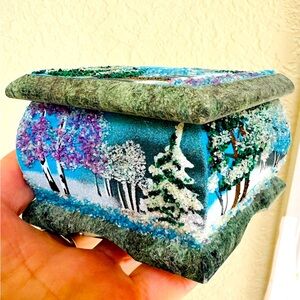 Jewelry Box Made of Natural Stone 🦋